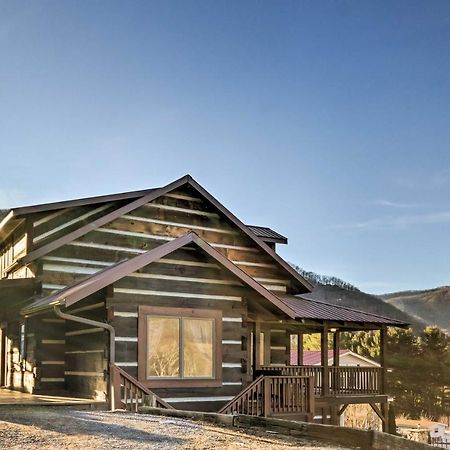 The Cabin At Marys Place With Deck And Mtn Views! Villa Maggie Valley Buitenkant foto