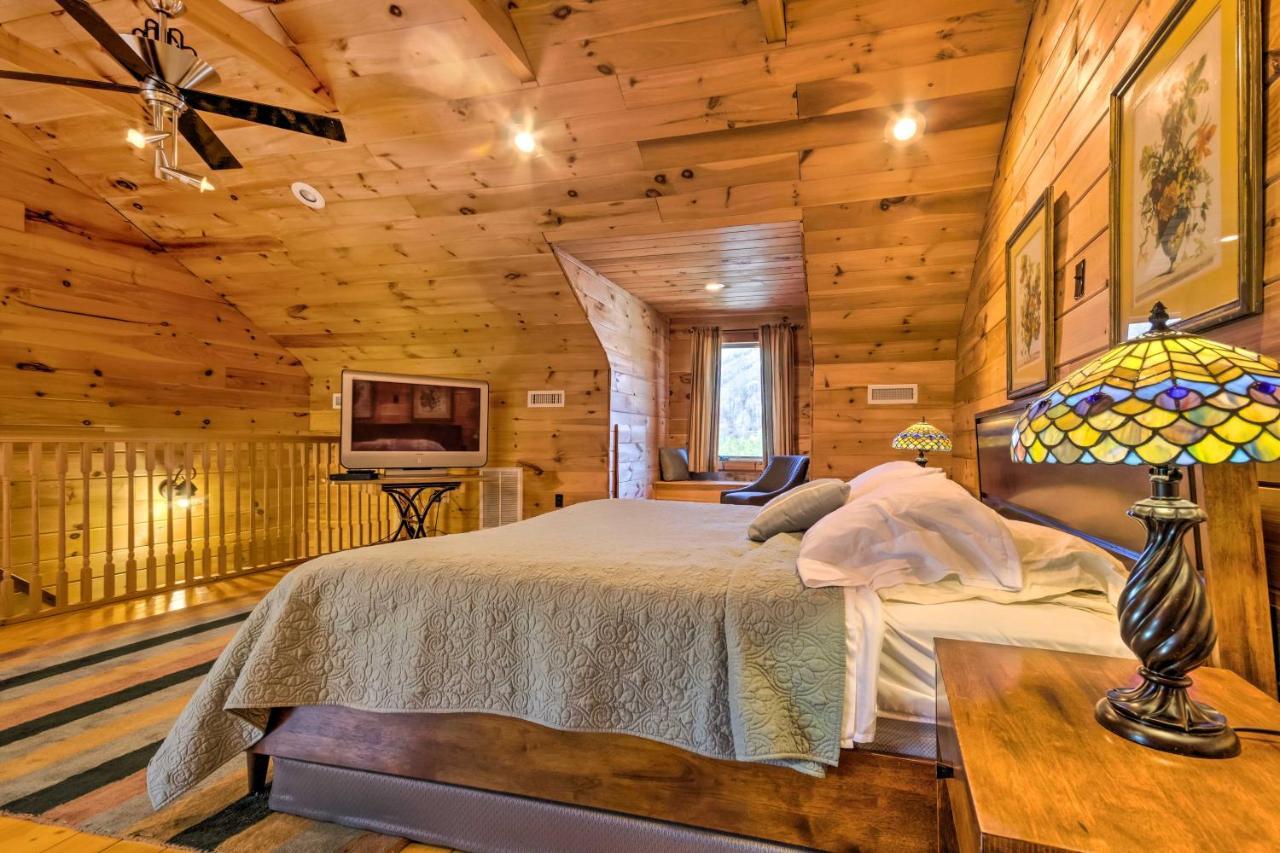 The Cabin At Marys Place With Deck And Mtn Views! Villa Maggie Valley Buitenkant foto