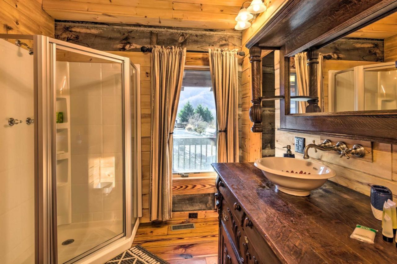 The Cabin At Marys Place With Deck And Mtn Views! Villa Maggie Valley Buitenkant foto